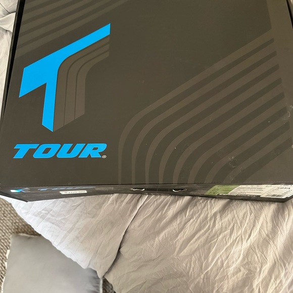 Tour Inline Skates with Green Accents - Picture 9 of 10